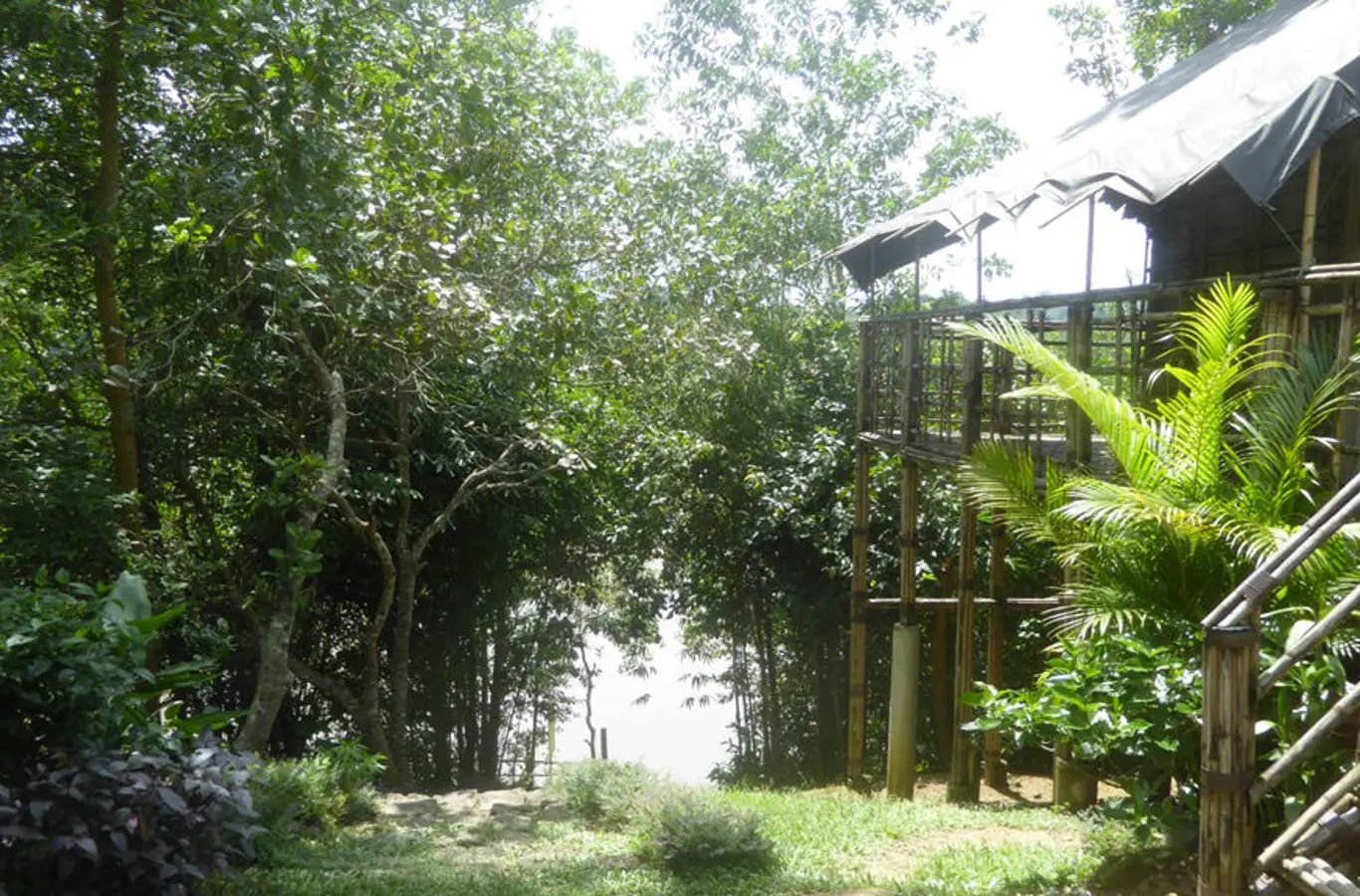 Ta Lai Longhouse i Cat Tien Nationalpark, Vietnam.