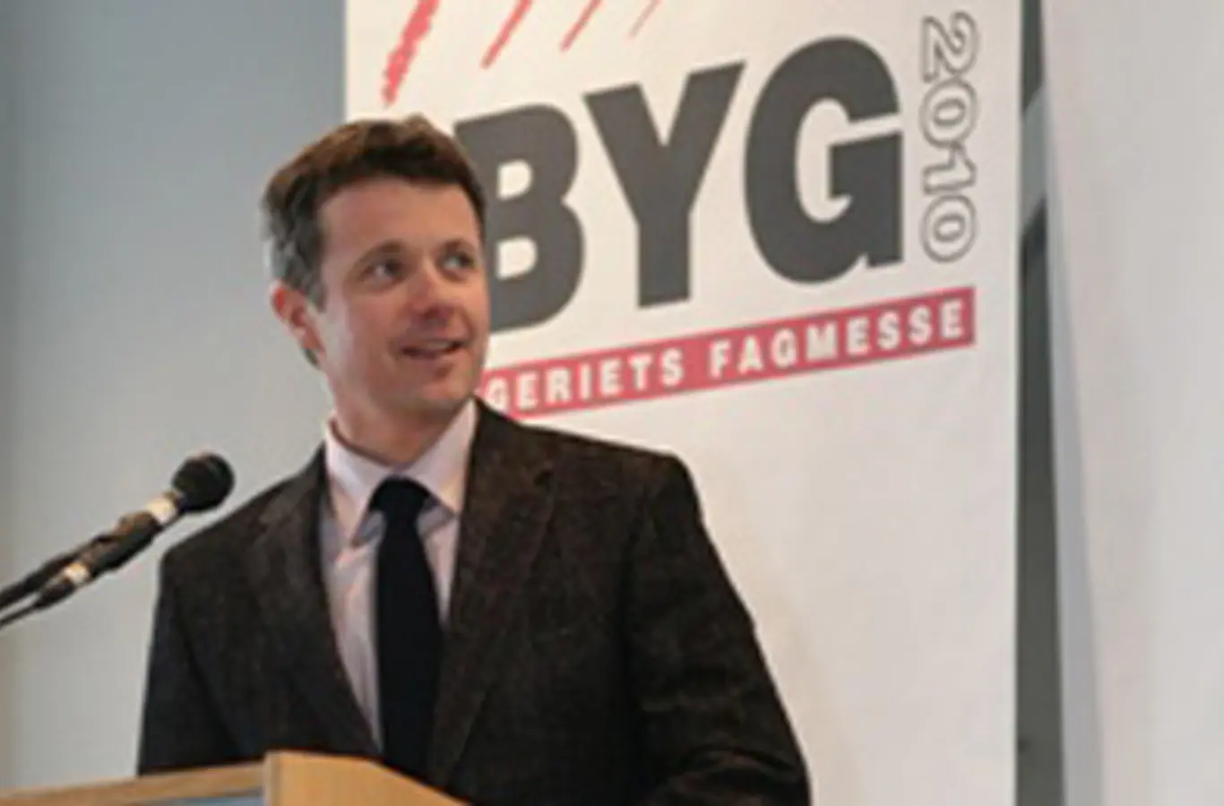 Arkivfoto: H.K.H. Kronprinsen ved TUN Byg 2010.