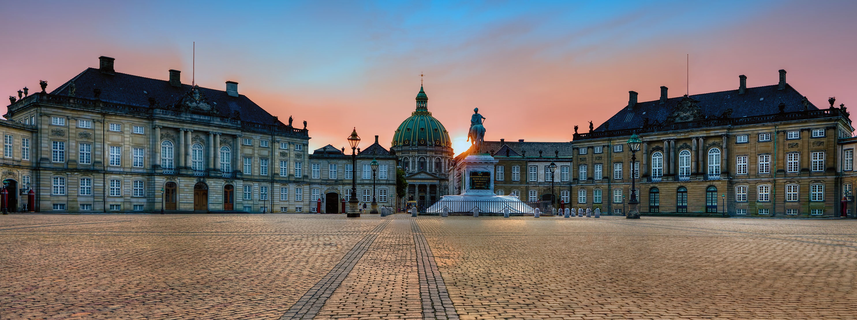 amalienborg-palace_copenhagen_2970x1110.jpg