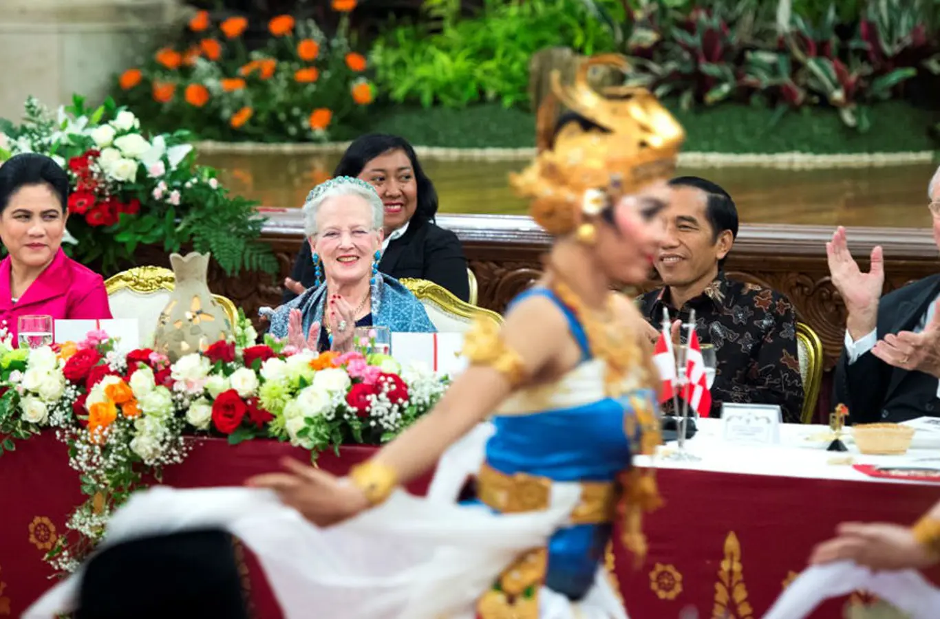 Torsdag den 22. oktober deltog Regentparret i statsbanket på Præsidentpaladset.
